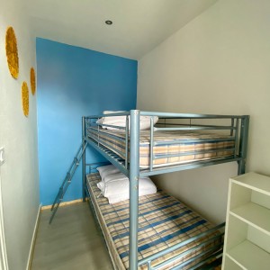 La cabine avec les lits superposés