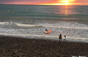 surf-coucher-soleil-mers
