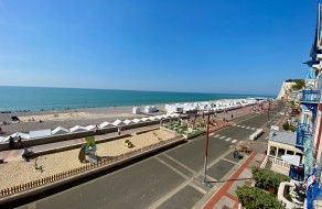 Vue du balcon vers falaise de Mers