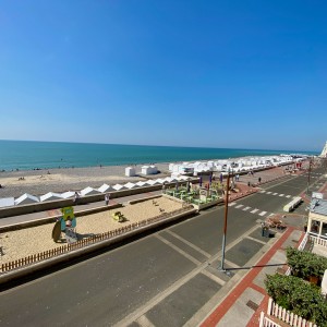 Vue du balcon vers falaise de Mers